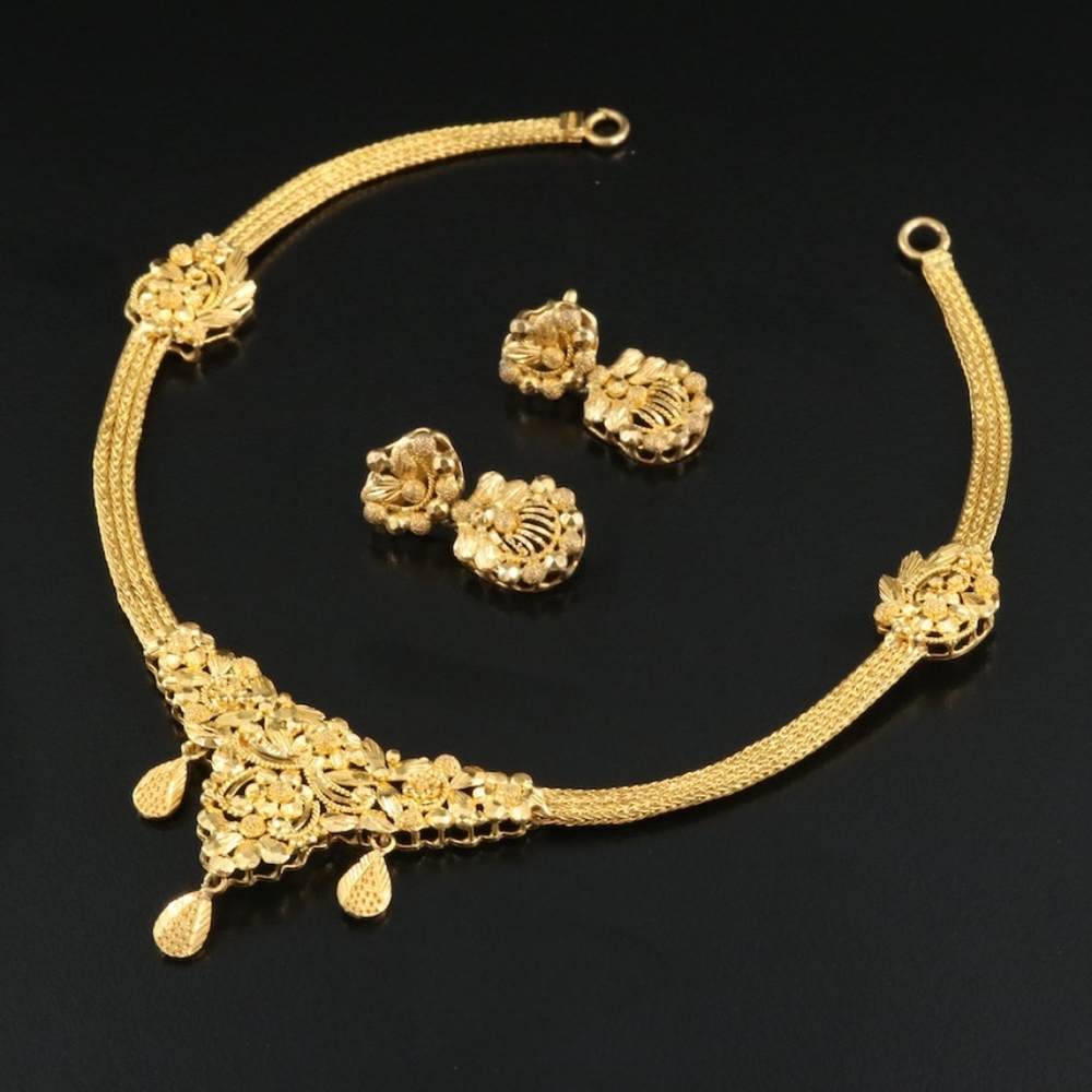 20K Yellow Gold Necklace And 14K Yellow Gold earrings